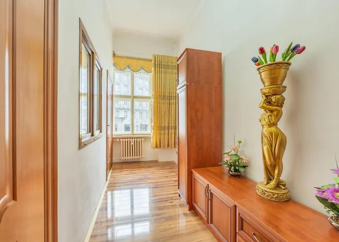 Apartamento 3br In Old Town - Self Check-in - 1 - Sleep Up To 8 *