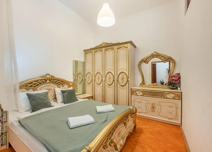 Apartamento 3br In Old Town - Self Check-in - 1 - Sleep Up To 8 *