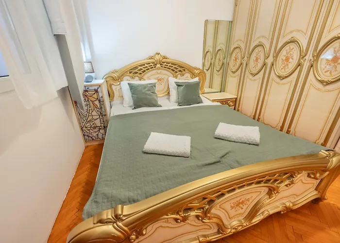 3br In Old Town - Self Check-in - 1 - Sleep Up To 8 아파트
