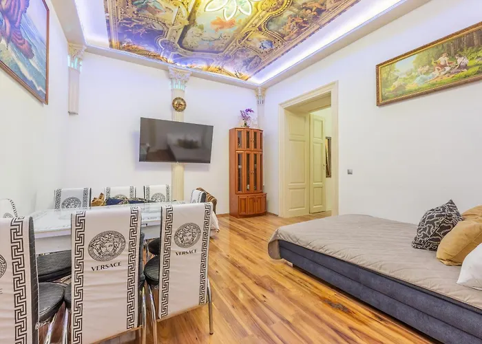 3br In Old Town - Self Check-in - 1 - Sleep Up To 8